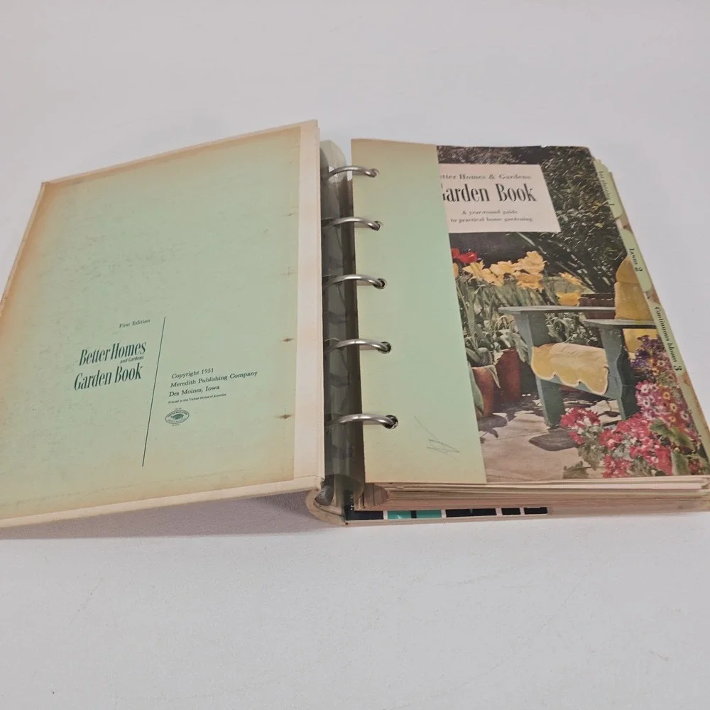Better Homes and Gardens Garden Book 5-Ring Binder 1951